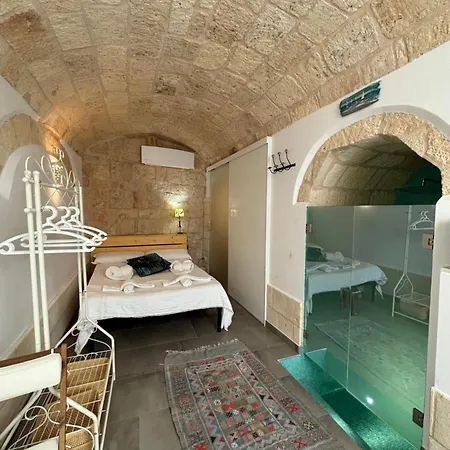 Palazzo Acquaviva-2